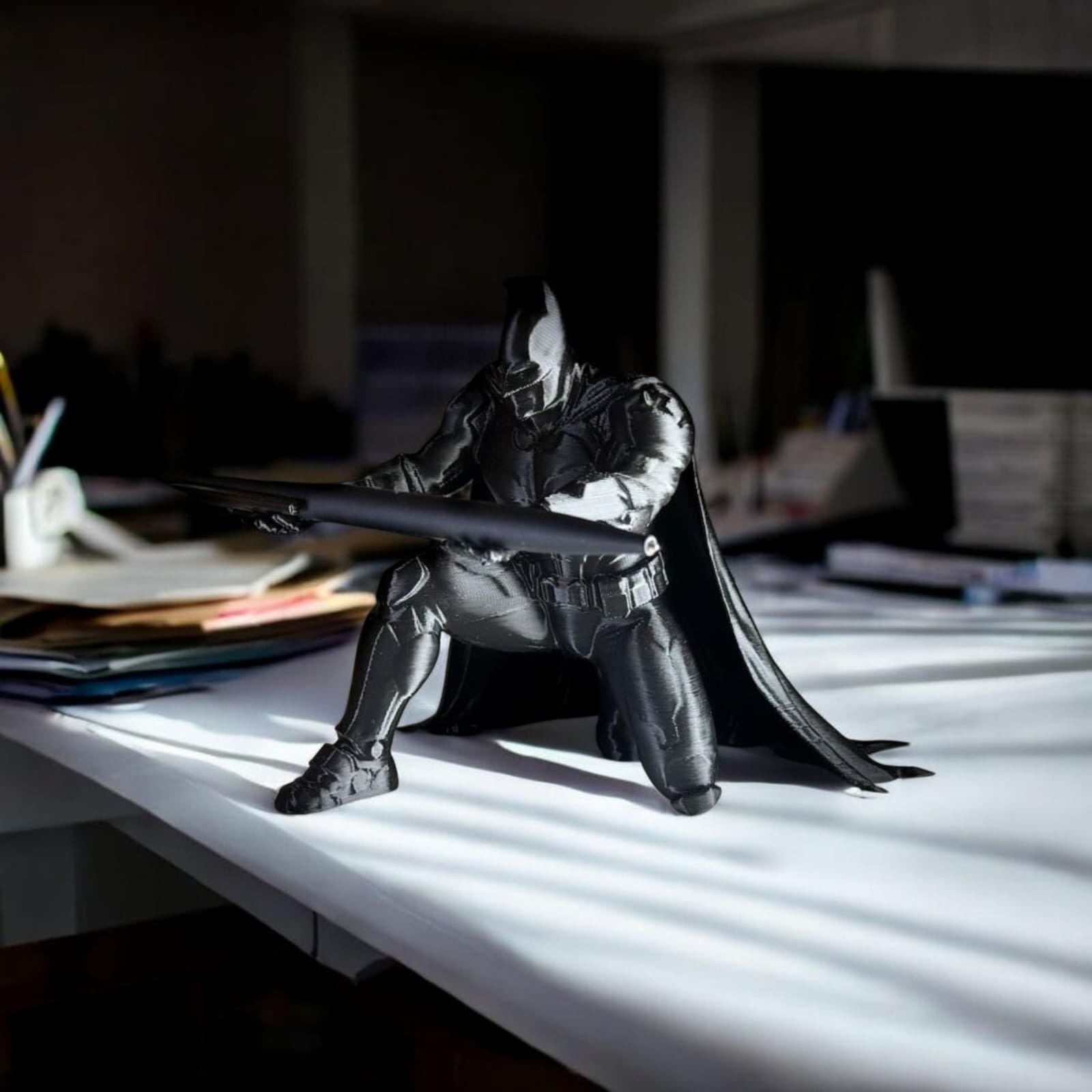 Batman action figure + pen holder